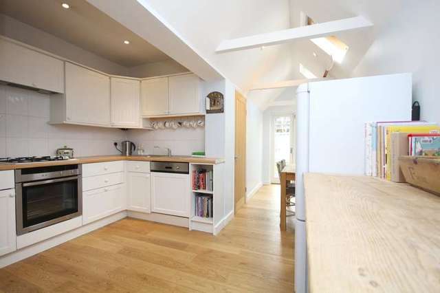  Image of 3 bedroom Terraced house for sale in Park Road Henley-on-Thames RG9 at Henley-On-Thames, RG9 1DB