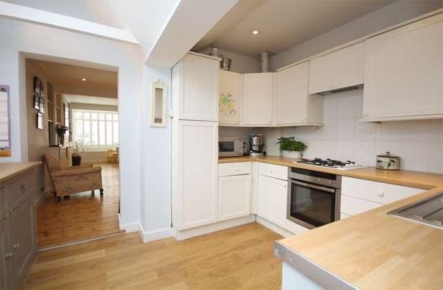  Image of 3 bedroom Terraced house for sale in Park Road Henley-on-Thames RG9 at Henley-On-Thames, RG9 1DB