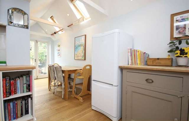  Image of 3 bedroom Terraced house for sale in Park Road Henley-on-Thames RG9 at Henley-On-Thames, RG9 1DB