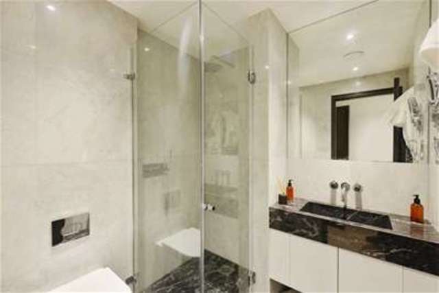 Image of 4 bedroom Flat for sale in Knightsbridge London SW1X at London, SW1X 7JP