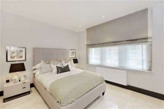  Image of 4 bedroom Flat for sale in Knightsbridge London SW1X at London, SW1X 7JP