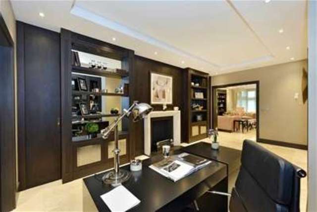  Image of 4 bedroom Flat for sale in Knightsbridge London SW1X at London, SW1X 7JP