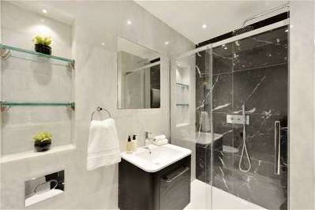  Image of 4 bedroom Flat for sale in Knightsbridge London SW1X at London, SW1X 7JP