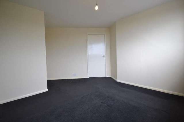  Image of 2 bedroom Flat to rent in Parkstone Road Hastings TN34 at Hastings, TN34 2NT