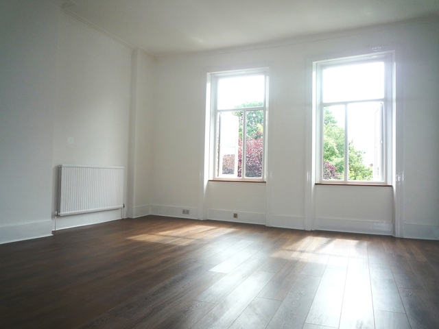  Image of Flat to rent in Parsifal Road London NW6 at West Hampstead, NW6 1UG