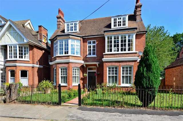  Image of 5 bedroom Detached house for sale in Parsonage Road Herne Bay CT6 at Herne Bay Kent Herne Bay, CT6 5TA