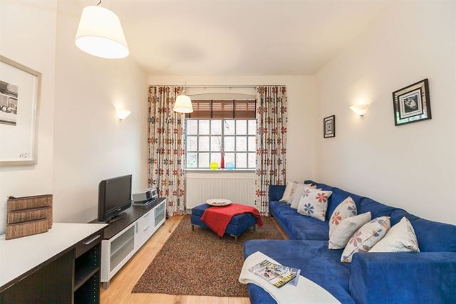  Image of 2 bedroom Flat to rent in Patriothall Edinburgh EH3 at Stockbridge Edinburgh Edinburgh, EH3 5AY
