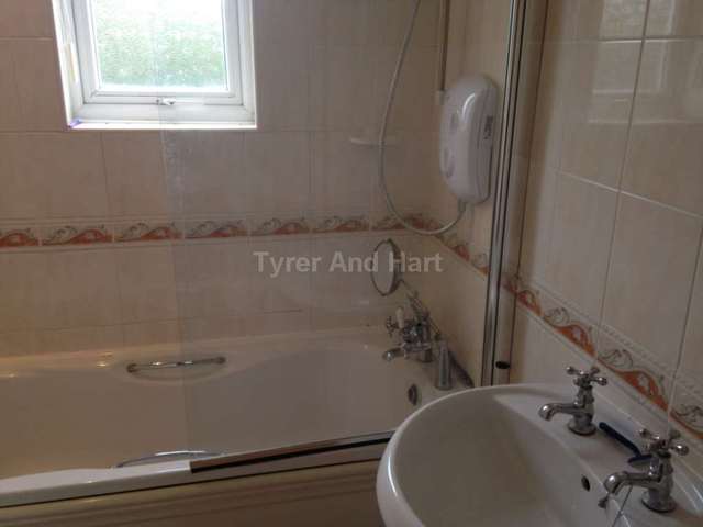  Image of 2 bedroom Apartment to rent in Esonwood Road Whiston Prescot L35 at Pinfold Court, Esonwood Road Whiston Prescot, L35 3BA