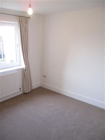  Image of 2 bedroom Flat to rent in Pinkhill Edinburgh EH12 at Corstorphine Edinburgh Edinburgh, EH12 7FA