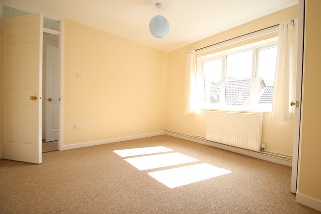  Image of 1 bedroom Detached house to rent in Plough Way Winchester SO22 at Badger Farm  Winchester, SO22 4PX