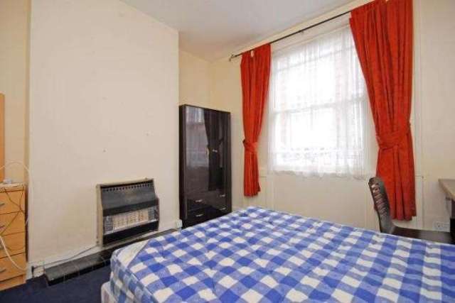  Image of 4 bedroom Flat to rent in Pratt Street London NW1 at Pratt Street  Camden Town, NW1 0DN