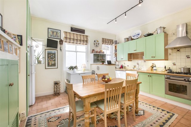  Image of 4 bedroom Flat for sale in Chiswick High Road London W4 at Chiswick High Road London Turnham Green, W4 2LU