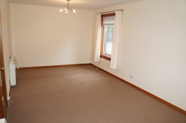  Image of 2 bedroom Flat to rent in Priory Square Kincardine Alloa FK10 at Alloa Clackmannanshire Clackmannanshire, FK10 4PF