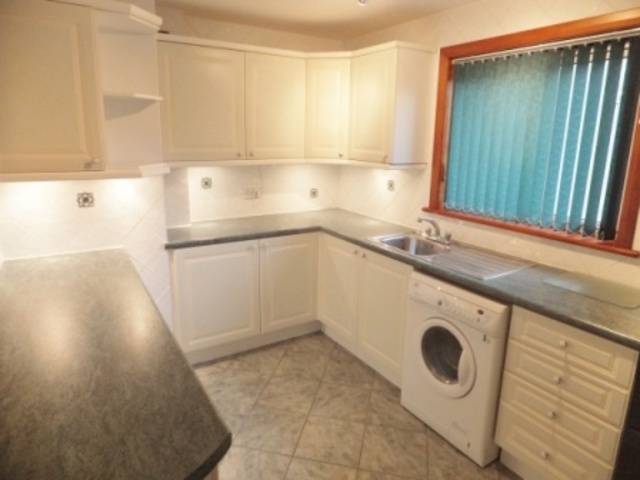  Image of 2 bedroom Flat to rent in Priory Square Kincardine Alloa FK10 at Alloa Clackmannanshire Clackmannanshire, FK10 4PF