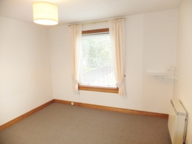  Image of 2 bedroom Flat to rent in Priory Square Kincardine Alloa FK10 at Alloa Clackmannanshire Clackmannanshire, FK10 4PF