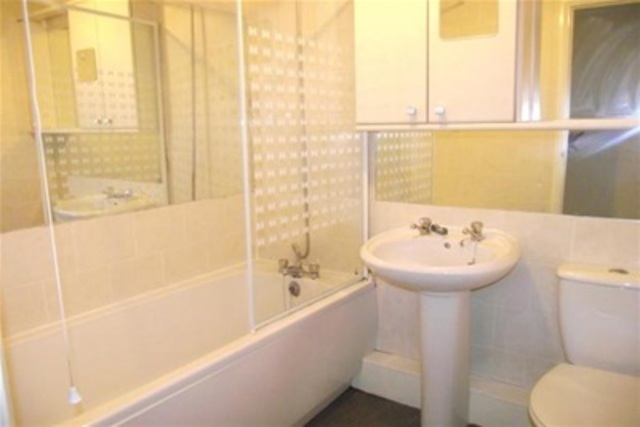  Image of 1 bedroom Flat to rent in Love Lane Newcastle upon Tyne NE1 at Newcastle upon Tyne, NE1 3DW