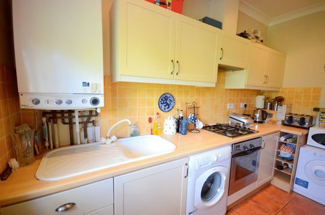  Image of 2 bedroom Flat for sale in Queens Park West Drive Bournemouth BH8 at Queens Park West Drive  Bournemouth, BH8 9DD