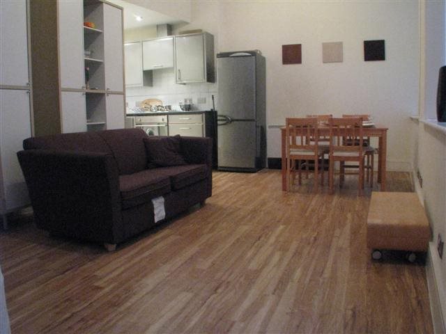  Image of 1 bedroom Flat to rent in Temple Lane Liverpool L2 at 2 Temple Square 7 Temple Lane Liverpool, L2 5BB