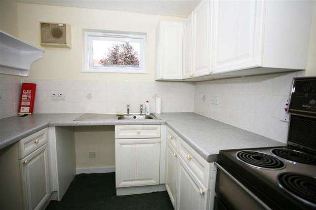  Image of 2 bedroom Apartment for sale in Rochelle Court Market Lavington Devizes SN10 at Market Lavington SN10 Market Lavington, SN10 4AT