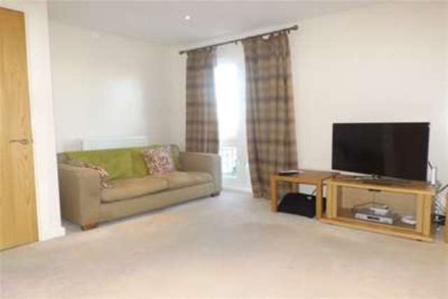  Image of 2 bedroom Flat to rent in Vellacott Close Cardiff CF10 at Cardiff, CF10 4AQ