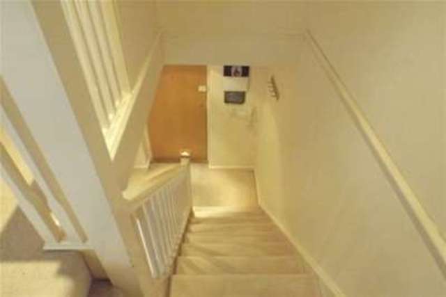  Image of 2 bedroom Flat to rent in Vellacott Close Cardiff CF10 at Cardiff, CF10 4AQ