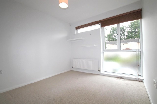  Image of 3 bedroom Terraced house to rent in Rothley Chase Haywards Heath RH16 at Haywards Heath, RH16 3PE