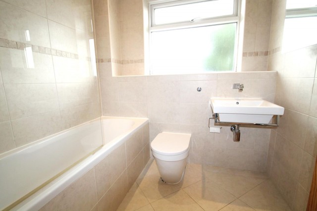  Image of 3 bedroom Terraced house to rent in Rothley Chase Haywards Heath RH16 at Haywards Heath, RH16 3PE