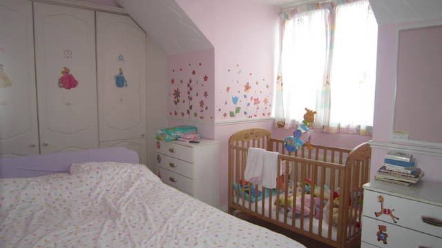  Image of 3 bedroom Maisonette for sale in Ruislip Road Greenford UB6 at Middlesex  Greenford, UB6 9QQ