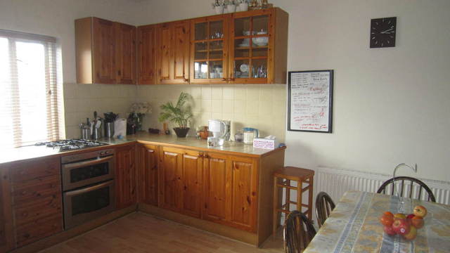  Image of 3 bedroom Maisonette for sale in Ruislip Road Greenford UB6 at Middlesex  Greenford, UB6 9QQ