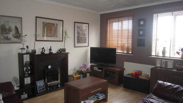 Image of 3 bedroom Maisonette for sale in Ruislip Road Greenford UB6 at Middlesex  Greenford, UB6 9QQ