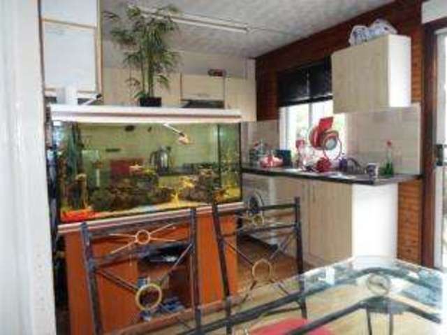  Image of 3 bedroom Terraced house for sale in Runley Road Luton LU1 at Luton Bedfordshire Caddington, LU1 1UA