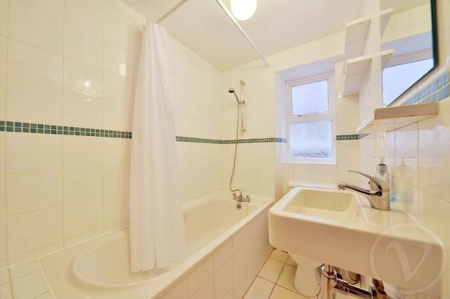  Image of 2 bedroom Flat to rent in Saltram Crescent London W9 at Saltram Crescent Maida Vale London, W9 3JS