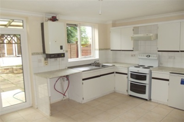  Image of 3 bedroom Detached house to rent in College Road Sandy SG19 at Sandy, SG19 1RJ