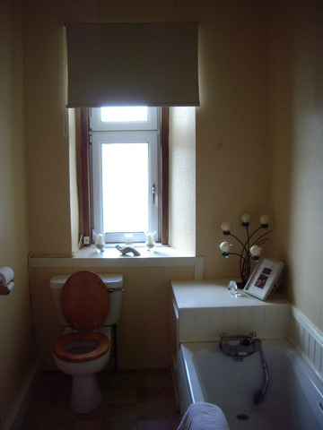  Image of 1 bedroom Flat to rent in Scott Street Perth PH1 at Perth Perthshire Perthshire, PH1 5EJ