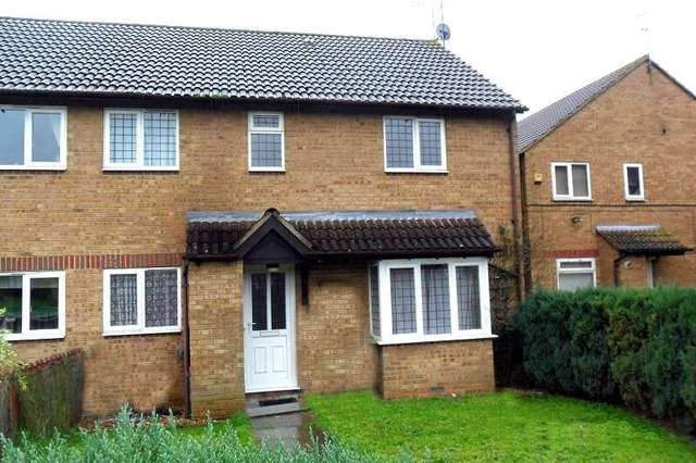  Image of 2 bedroom Cluster House to rent in Senwick Drive Wellingborough NN8 at Senwick Drive  Wellingborough, NN8 1SE