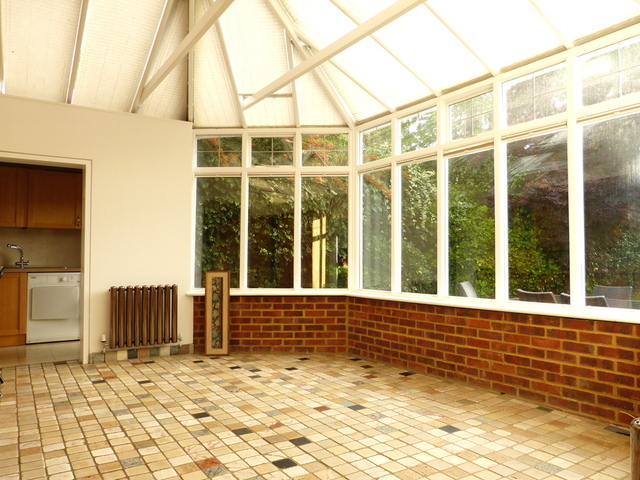  Image of 6 bedroom Detached house to rent in Sherwood Road London NW4 at London, NW4 1AE