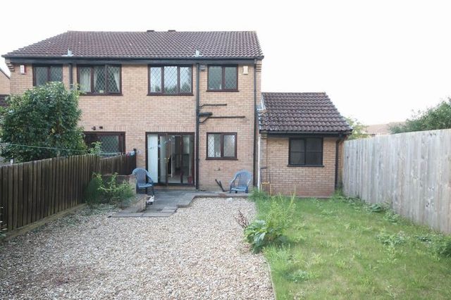  Image of 3 bedroom Semi-Detached house to rent in Slimbridge Close Yate Bristol BS37 at Slimbridge Close Yate BRISTOL, BS37 8XZ