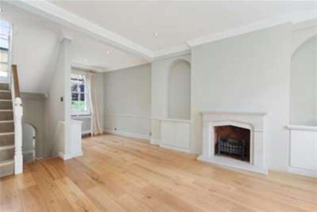  Image of 3 bedroom Detached house to rent in Smith Terrace London SW3 at London, SW3 4DH