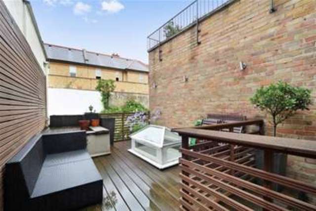  Image of 3 bedroom Detached house to rent in Smith Terrace London SW3 at London, SW3 4DH
