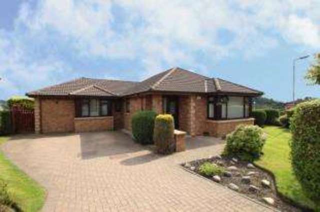  Image of 4 bedroom Bungalow for sale in South Dumbreck Road Kilsyth Glasgow G65 at Kilsyth Glasgow Kilsyth, G65 9LX