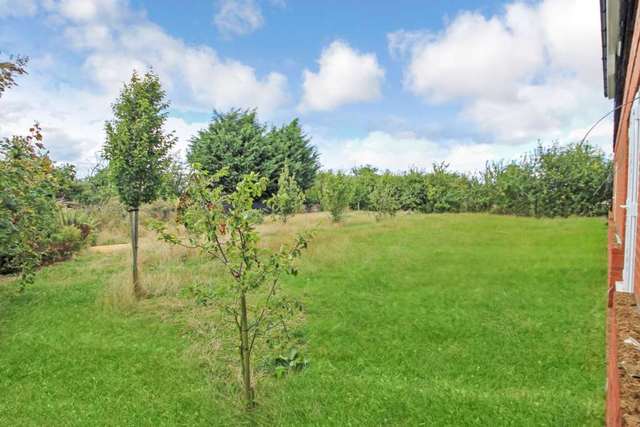  Image of 6 bedroom Detached house for sale in Southend Lane Northall Dunstable LU6 at South End Lane Northall Dunstable, LU6 2EX