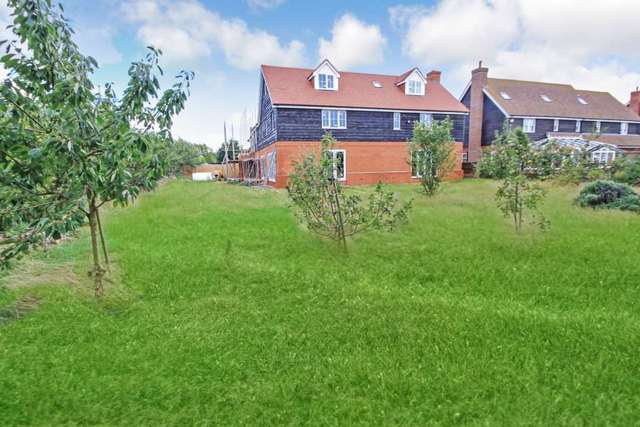  Image of 6 bedroom Detached house for sale in Southend Lane Northall Dunstable LU6 at South End Lane Northall Dunstable, LU6 2EX