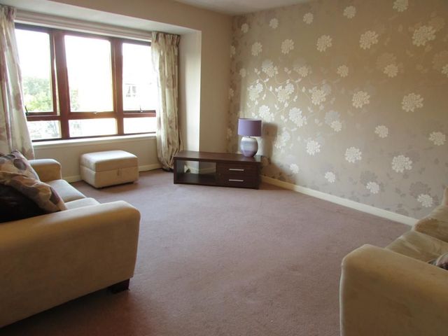  Image of 2 bedroom Flat to rent in Spiers Grove Thornliebank Glasgow G46 at Thornliebank East Renfrewshire East Renfrewshire, G46 7RL