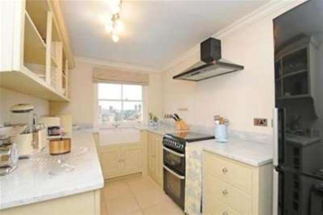  Image of 2 bedroom Flat to rent in Spring Terrace Richmond TW9 at Richmond, TW9 1LW