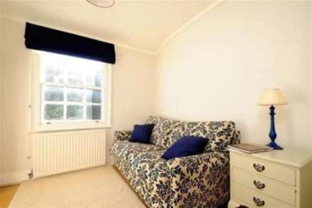  Image of 2 bedroom Flat to rent in Spring Terrace Richmond TW9 at Richmond, TW9 1LW