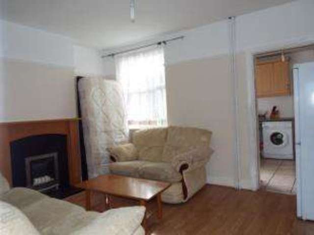  Image of 2 bedroom Terraced house for sale in St. Monicas Avenue Luton LU3 at Luton Bedfordshire Limbury, LU3 1PN