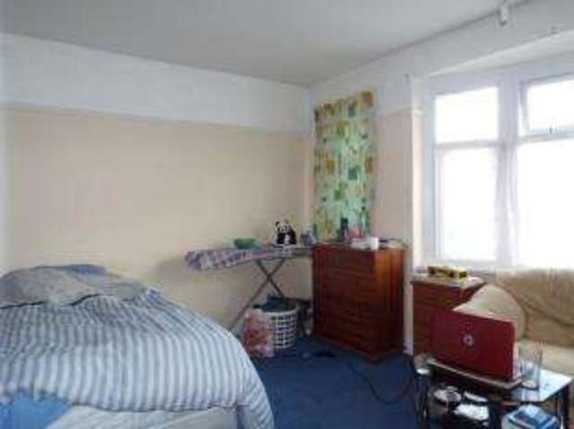  Image of 2 bedroom Terraced house for sale in St. Monicas Avenue Luton LU3 at Luton Bedfordshire Limbury, LU3 1PN