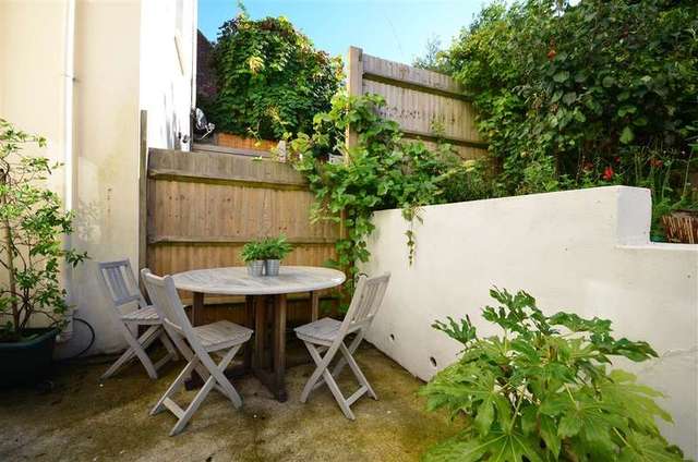  Image of 1 bedroom Apartment for sale in Stanford Avenue Brighton BN1 at Brighton East Sussex Brighton, BN1 6AA