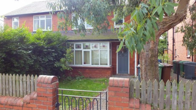  Image of 3 bedroom Semi-Detached house to rent in Stanmore Crescent Headingley Leeds LS4 at Stanmore Crescent  Leeds, LS4 2RY