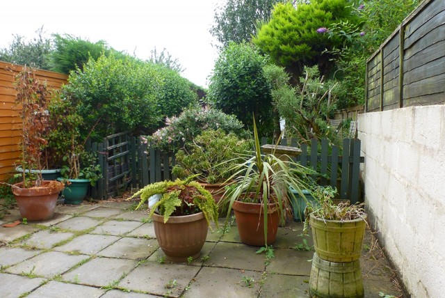  Image of 3 bedroom Terraced house to rent in Sterte Road Poole BH15 at Poole, BH15 2AG
